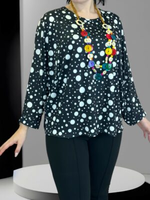 Μπλούζα σε ελαστικό ύφασμα με κολιέ