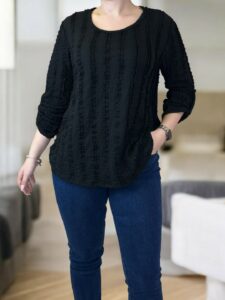 Must-have μπλούζα με textured λεπτομέρεια