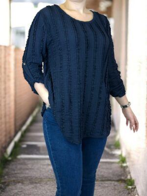 Must-have μπλούζα με textured λεπτομέρεια