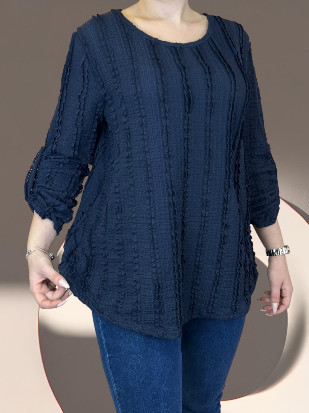 Must-have μπλούζα με textured λεπτομέρεια