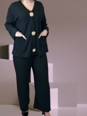 Το μαύρο σετ που αποπνέει κομψότητα