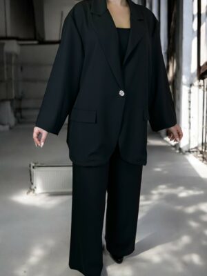 Κομψό κοστούμι με υφή κουστουμιού