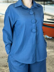 Denim πουκάμισο με διακοσμητικά κουμπιά