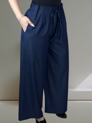 Άνετη denim παντελόνα με ξεχωριστό σχεδιασμό στη μέση