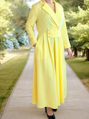 Must-have φόρεμα με πολυτελείς gold λεπτομέρειες