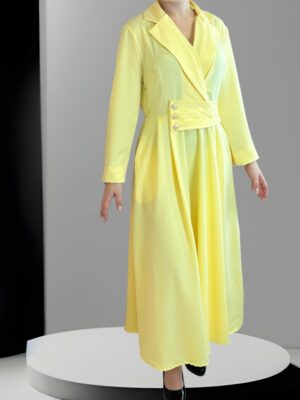 Must-have φόρεμα με πολυτελείς gold λεπτομέρειες