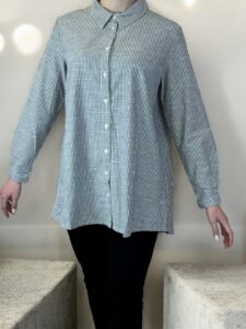 Γυναικείο πουκάμισο με ιδιαίτερο σχέδιο πίσω