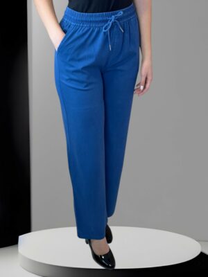 Ελαστικό παντελόνι άνετης γραμμής με τσέπες