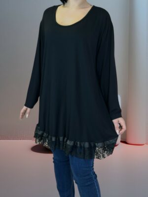 Black μπλούζα με elegant λαιμόκοψη