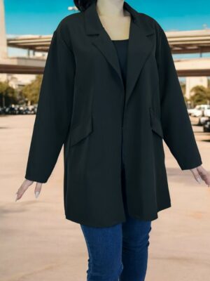 Κλασική μαύρη ζακέτα για κάθε εμφάνιση