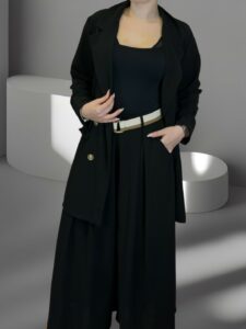 Μοντέρνο κοστούμι με άνετο φαρδύ παντελόνι