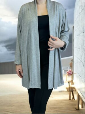 Ελαφριά πλεκτή ζακέτα για καθημερινές εμφανίσεις