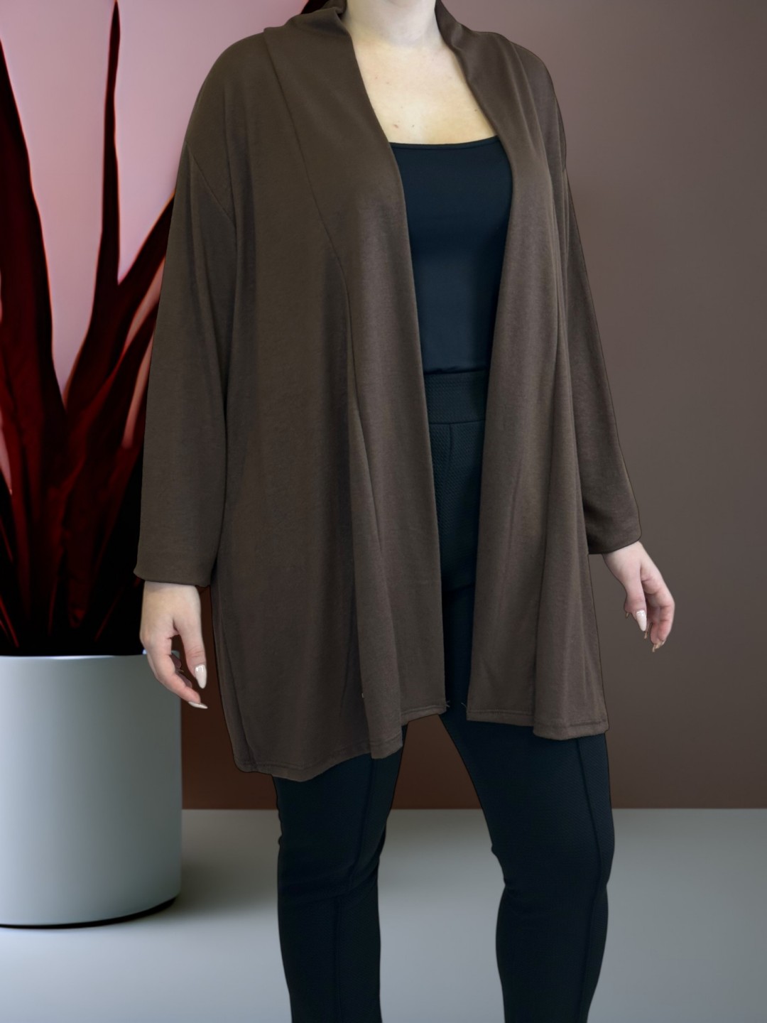 Ελαφριά πλεκτή ζακέτα για καθημερινές εμφανίσεις