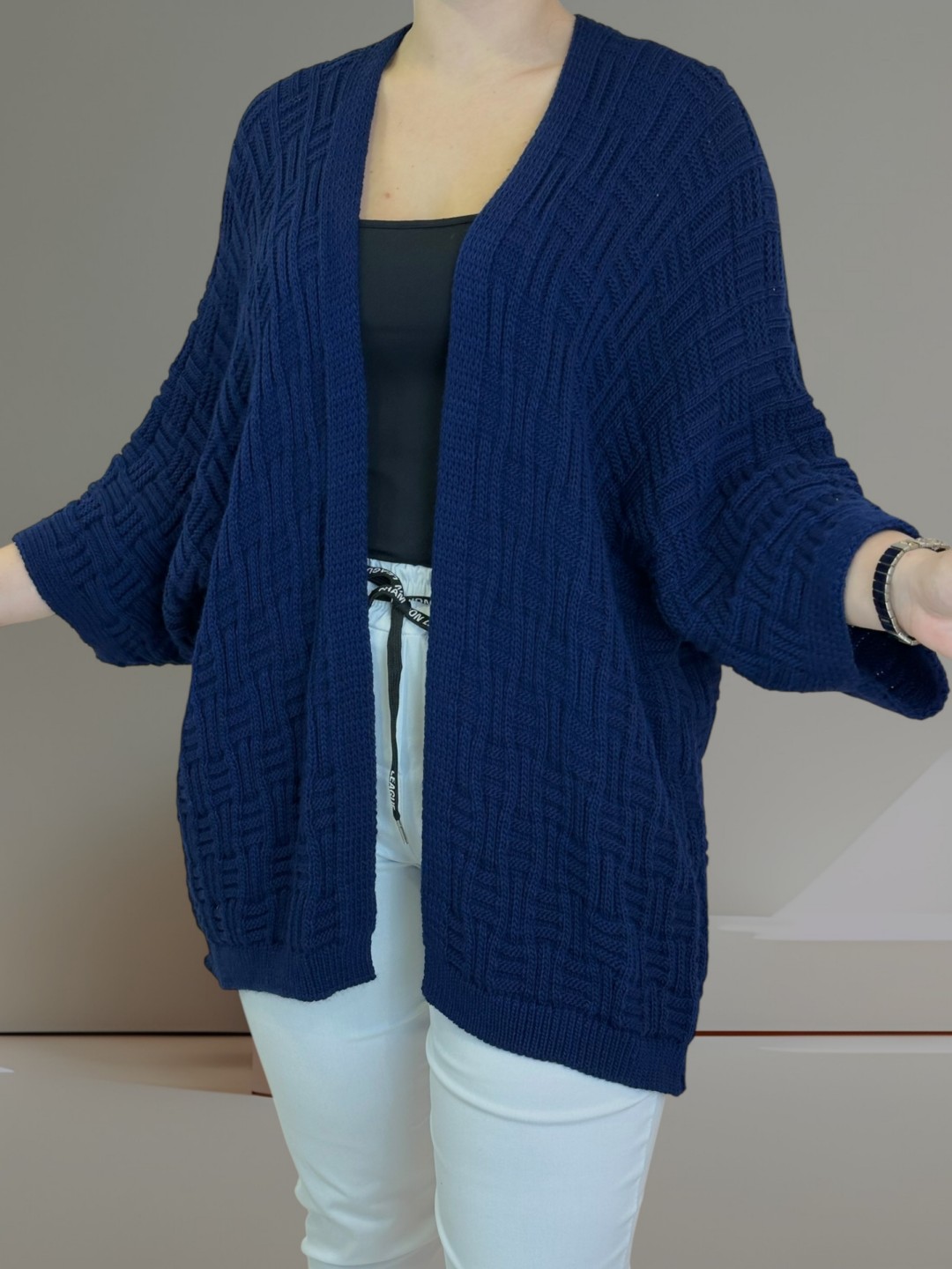 Πλεκτή ζακέτα που χαρίζει στιλ και άνεση