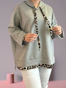 Το φούτερ με leopard πινελιά που ξεχωρίζει