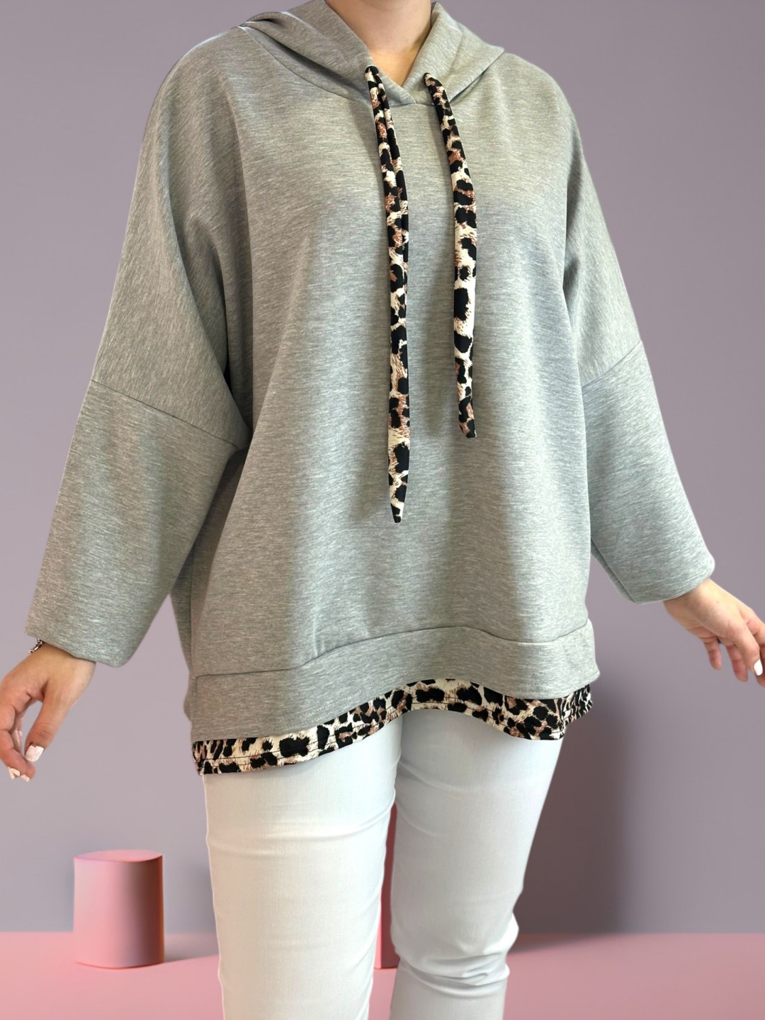 Το φούτερ με leopard πινελιά που ξεχωρίζει