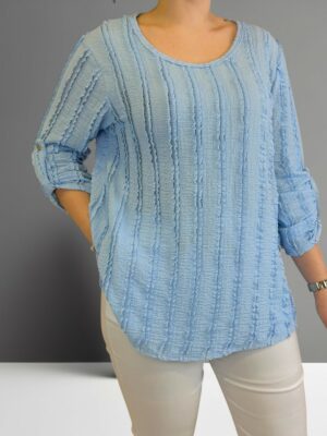 Must-have μπλούζα με textured λεπτομέρεια