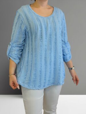 Must-have μπλούζα με textured λεπτομέρεια