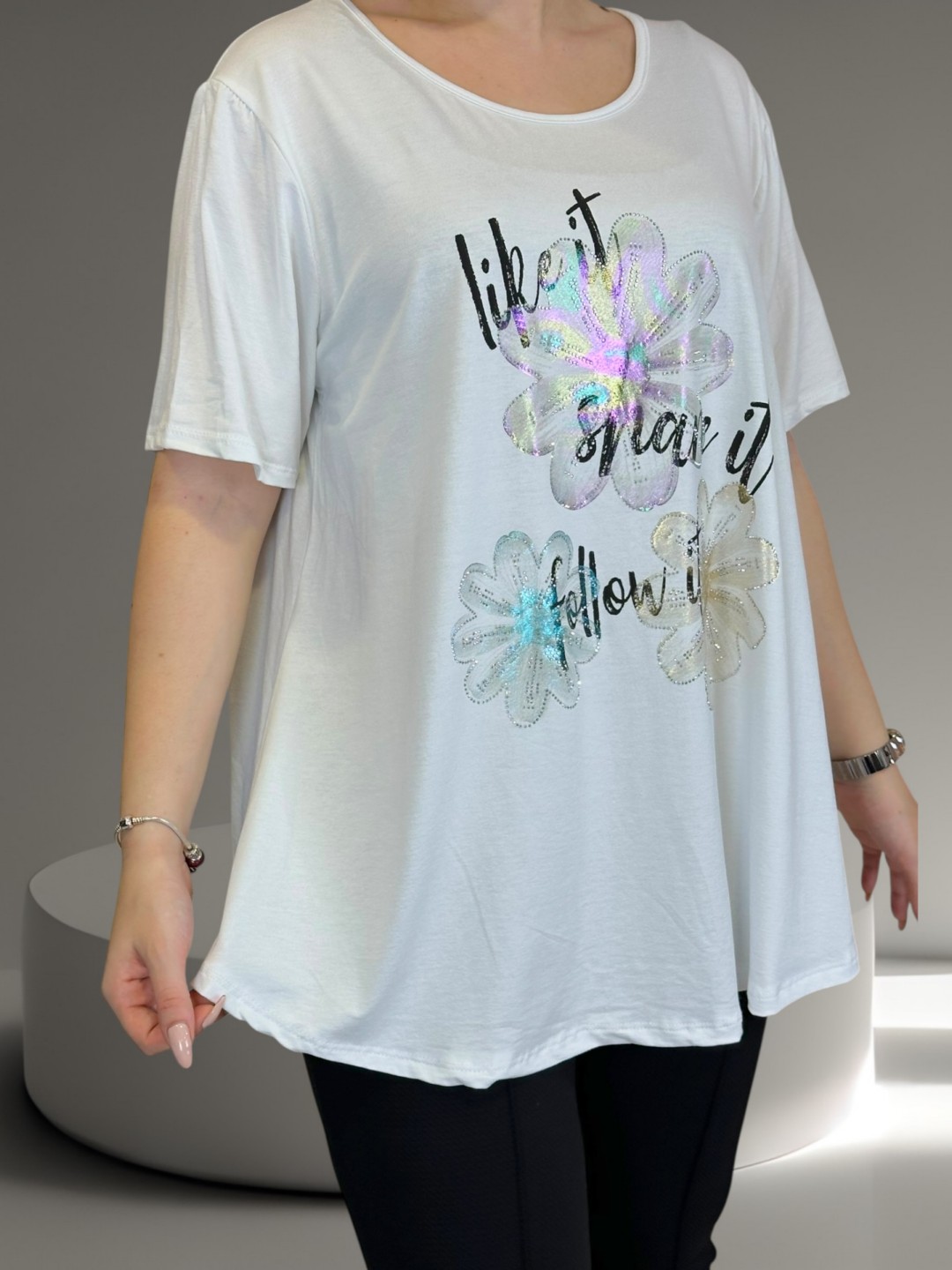 Μοντέρνα μπλούζα με στάμπα Like It Share It