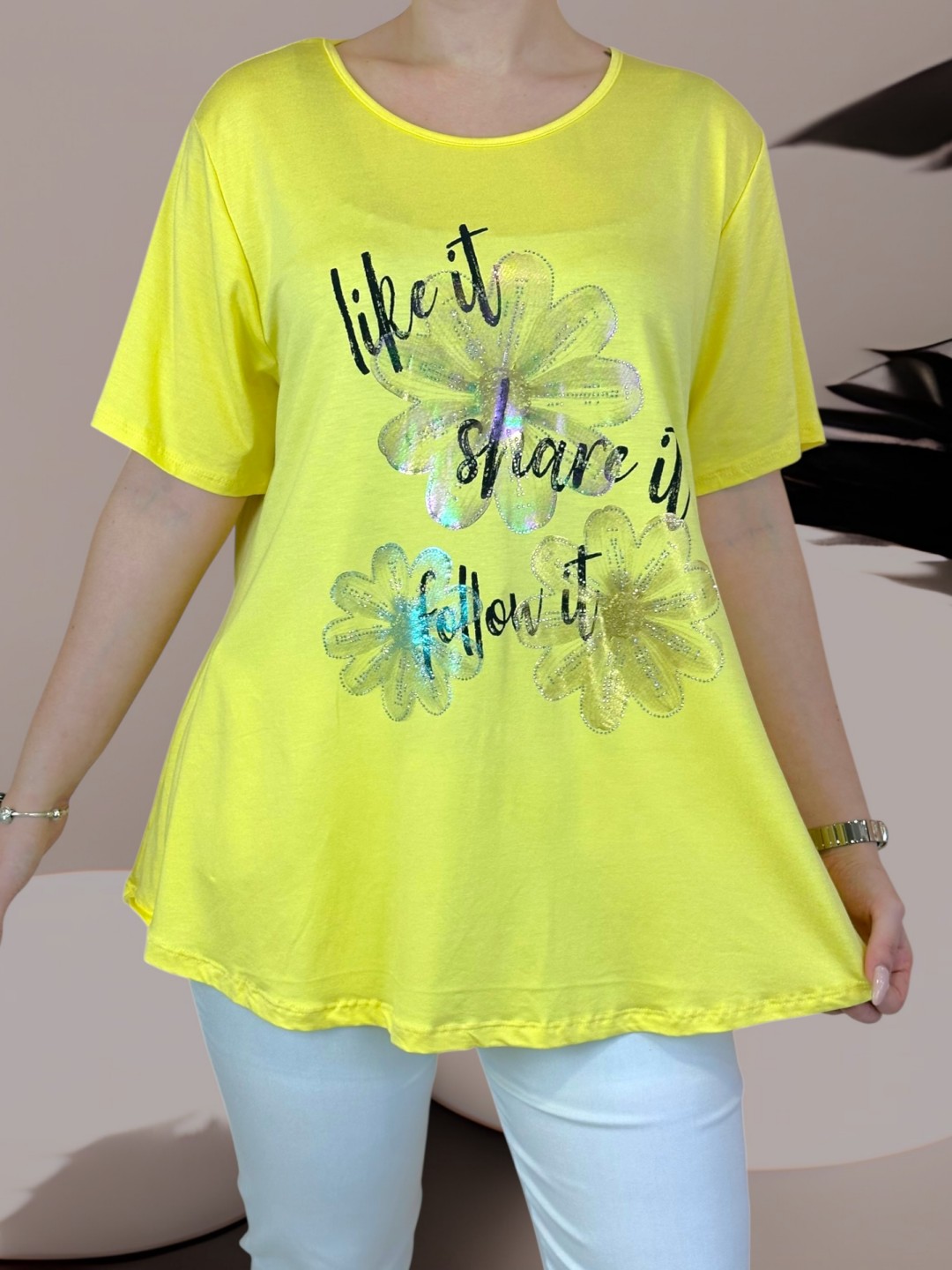 Μοντέρνα μπλούζα με στάμπα Like It Share It