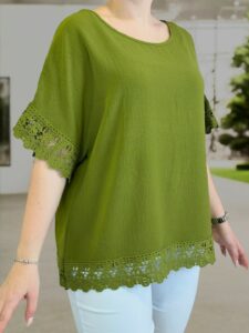 Μπλούζα με ρομαντική κομψότητα