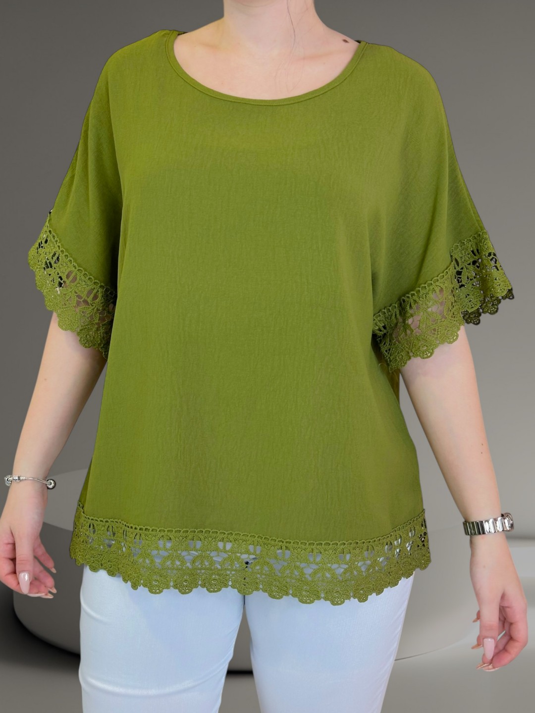 Μπλούζα με ρομαντική κομψότητα