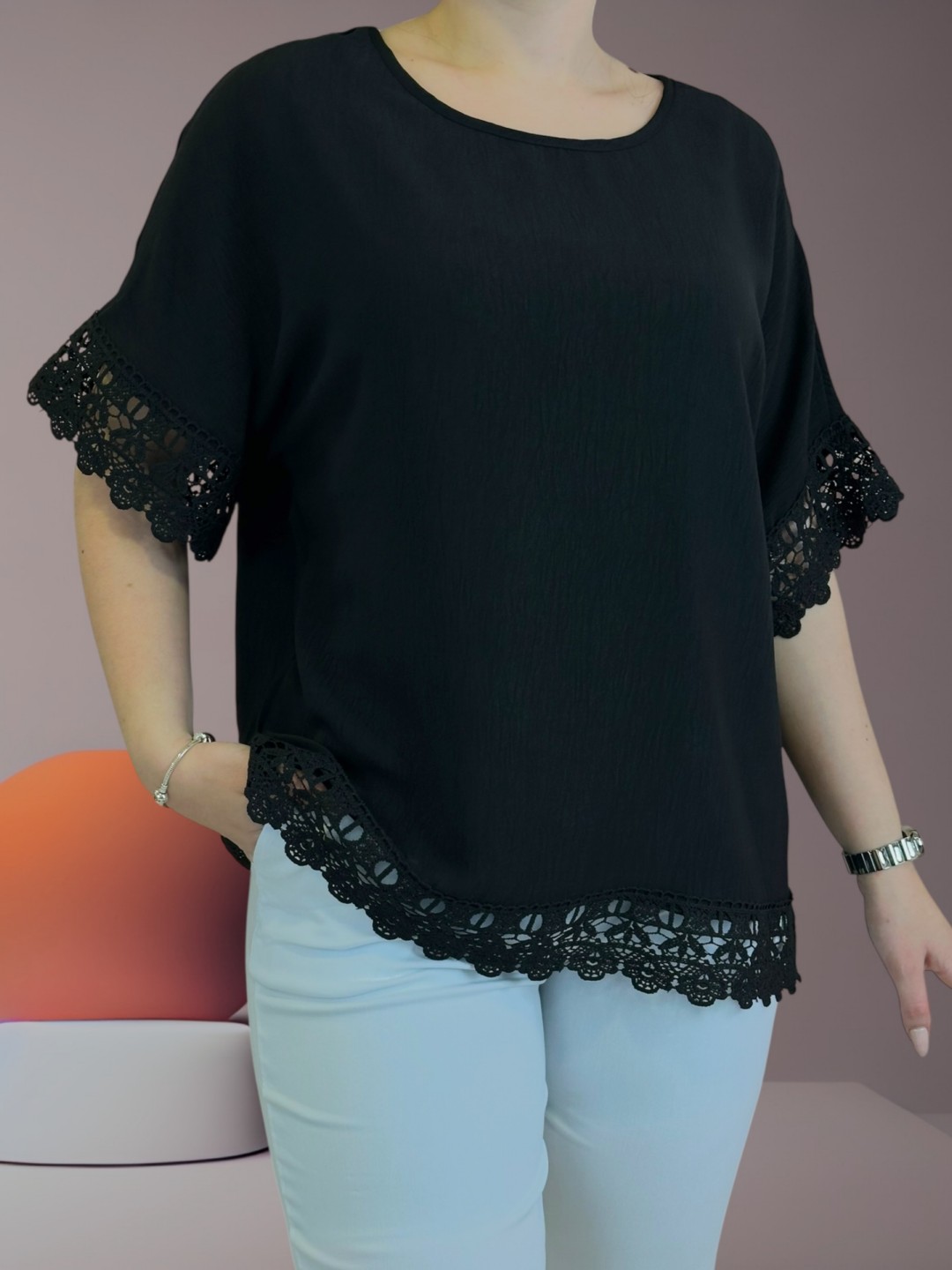 Μπλούζα με ρομαντική κομψότητα