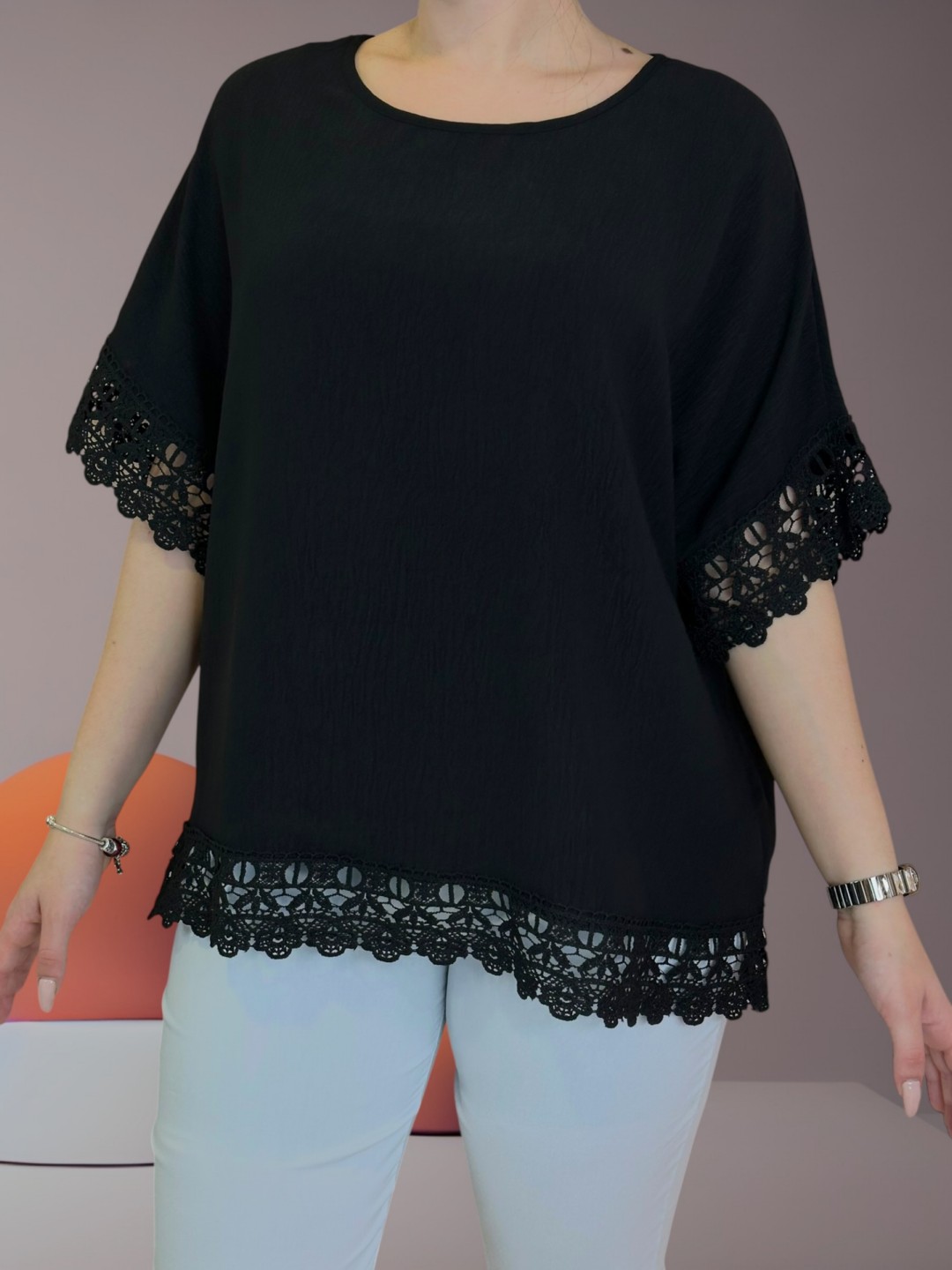 Μπλούζα με ρομαντική κομψότητα