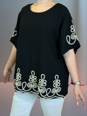 Μπλούζα με ιδιαίτερο κεντημένο σχέδιο