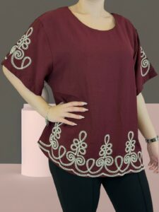 Μπλούζα με ιδιαίτερο κεντημένο σχέδιο