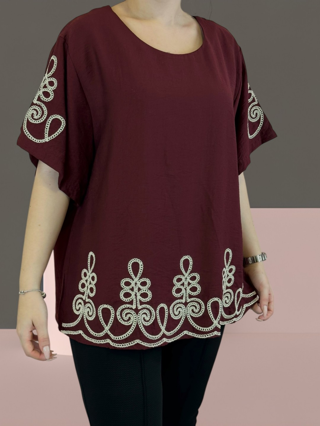 Μπλούζα με ιδιαίτερο κεντημένο σχέδιο