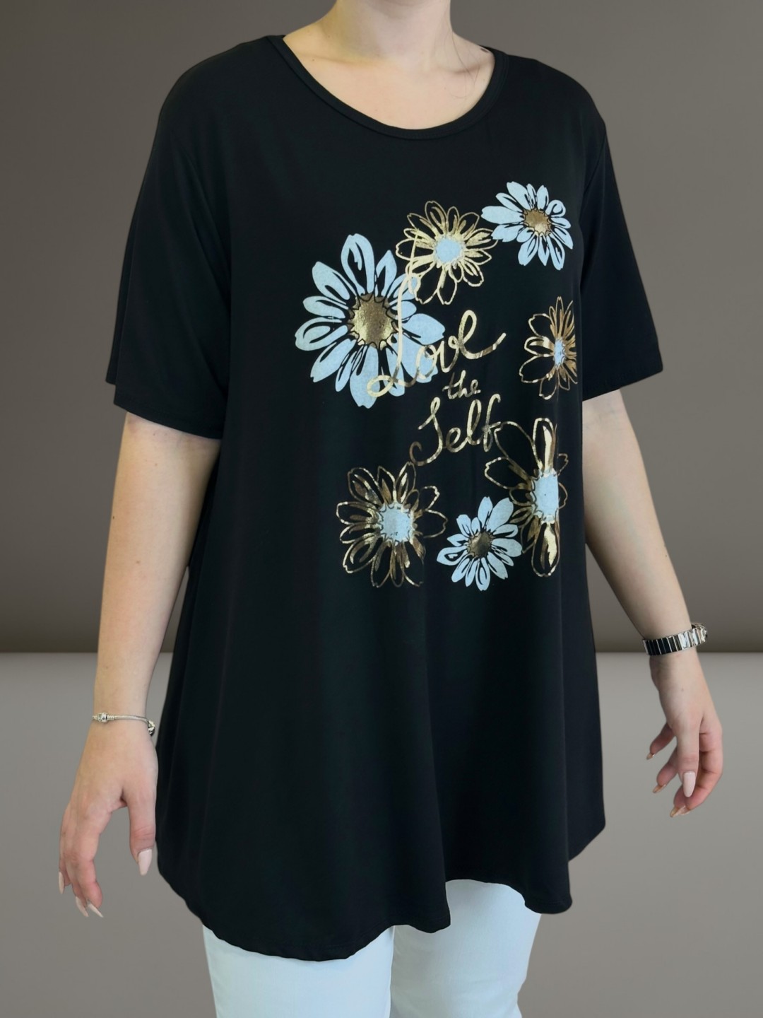 Κομψή μπλούζα με λουλουδάτη στάμπα