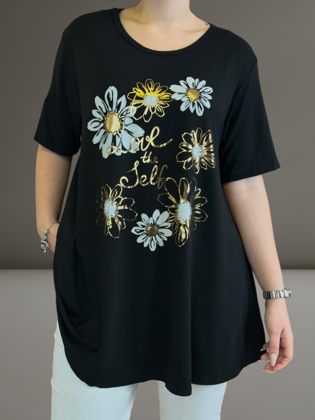 Κομψή μπλούζα με λουλουδάτη στάμπα