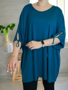 Μαύρη μπλούζα με ιδιαίτερη λεπτομέρεια δεσίματος