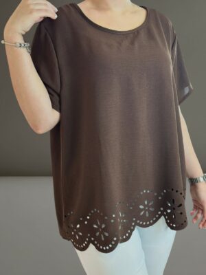 Μπλούζα με ιδιαίτερο τελείωμα