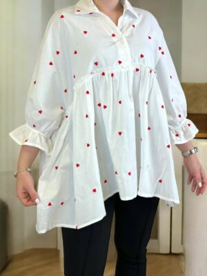 Ρομαντικό πουκάμισο με βολάν και κεντητό σχέδιο