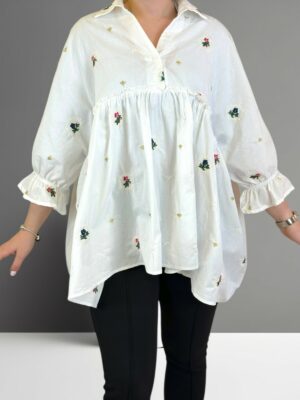 Ρομαντικό πουκάμισο με βολάν και κεντητό σχέδιο