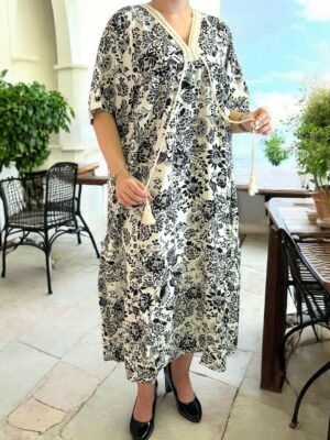 Αέρινο μάξι φόρεμα με φουντίτσες