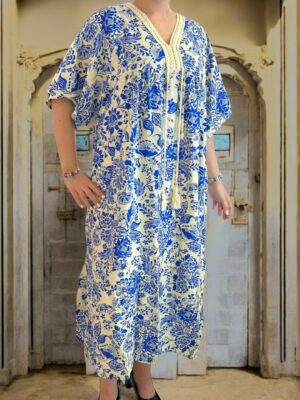 Αέρινο μάξι φόρεμα με φουντίτσες