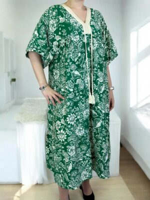 Αέρινο μάξι φόρεμα με φουντίτσες