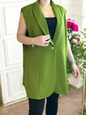 Το γιλέκο που κολακεύει τις καμπύλες