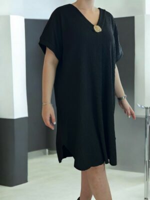 Φόρεμα με εντυπωσιακή χρυσή λεπτομέρεια