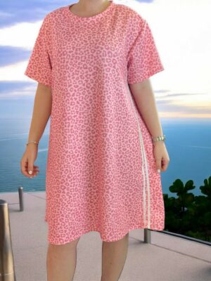 Το λεοπάρ φόρεμα που ξεχωρίζει με ρίγα