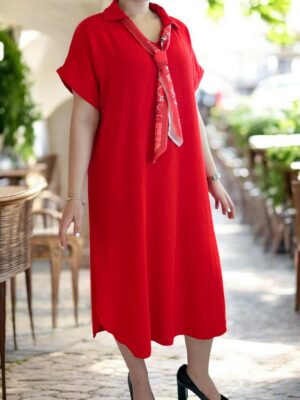 Γυναικείο φόρεμα με διακοσμητικό φουλάρι