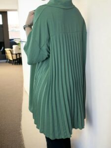 Fashion πουκάμισο με δυναμική πλισέ πλάτη