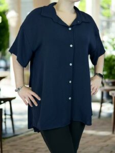 Fashion πουκάμισο με δυναμική πλισέ πλάτη