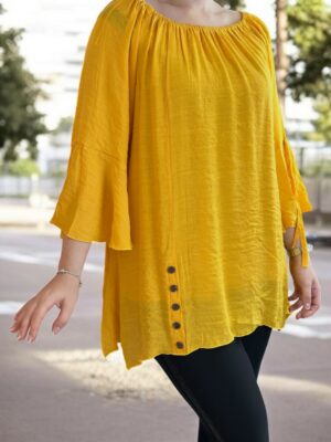 Μπλούζα με φίνα βολάν στα μανίκια