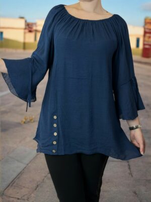 Μπλούζα με φίνα βολάν στα μανίκια