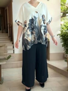 Elegant σετάκι με floral μοτίβο και V λαιμόκοψη