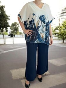 Elegant σετάκι με floral μοτίβο και V λαιμόκοψη